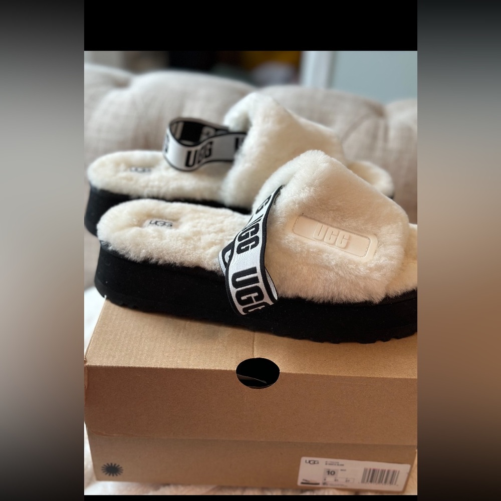UGG Disco Slide Fur Sandals